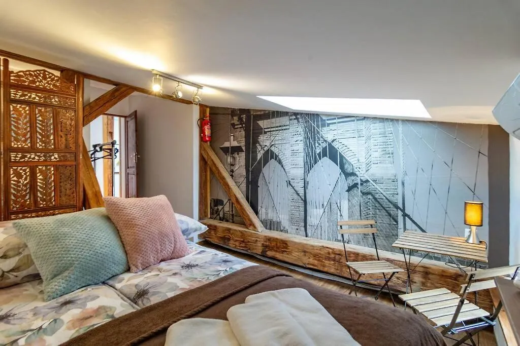 Pauza 3 Bedroom Apartment! Old Town Krakow Apartment